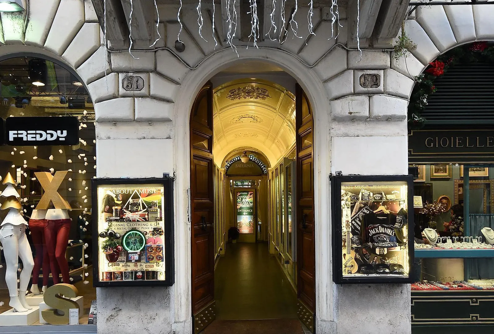 Gravina Suite Frattina Rome