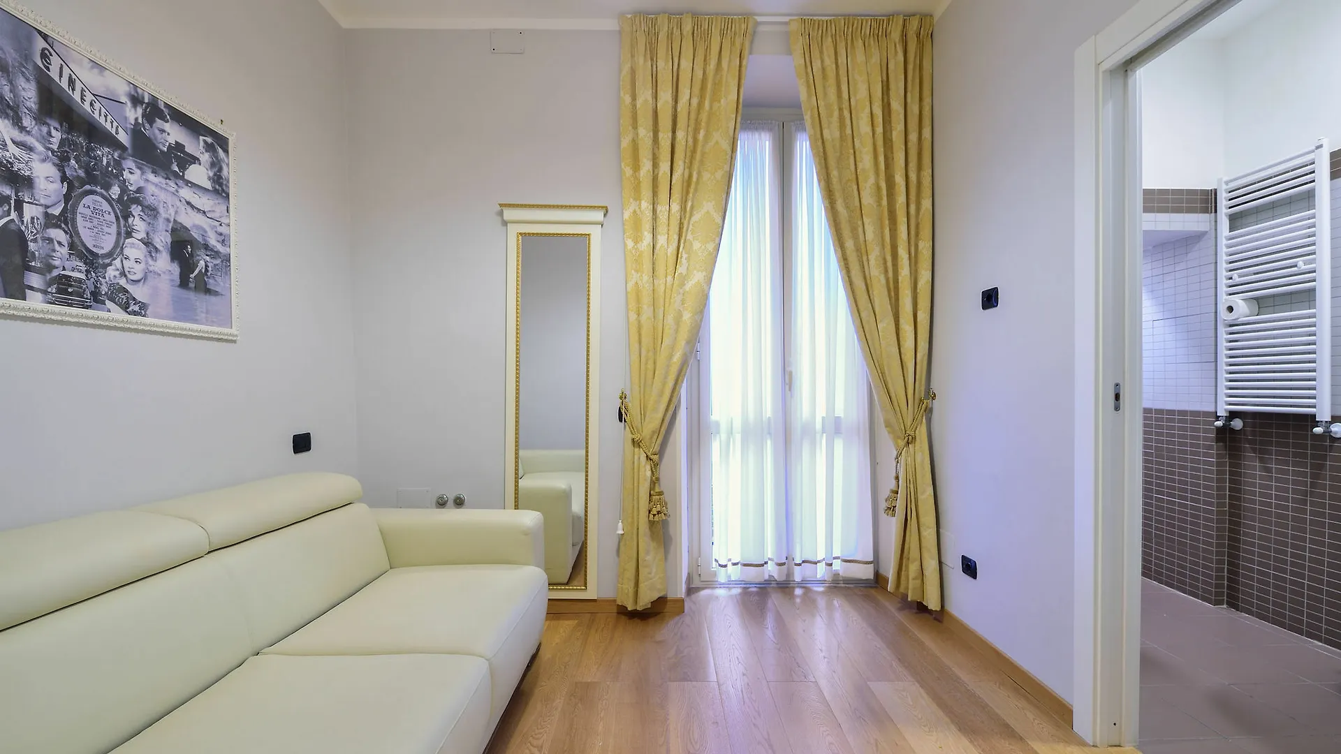 Gravina Suite Frattina Rome Bed & Breakfast