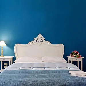 https://la-fenice-venice.hotelinveneto.com