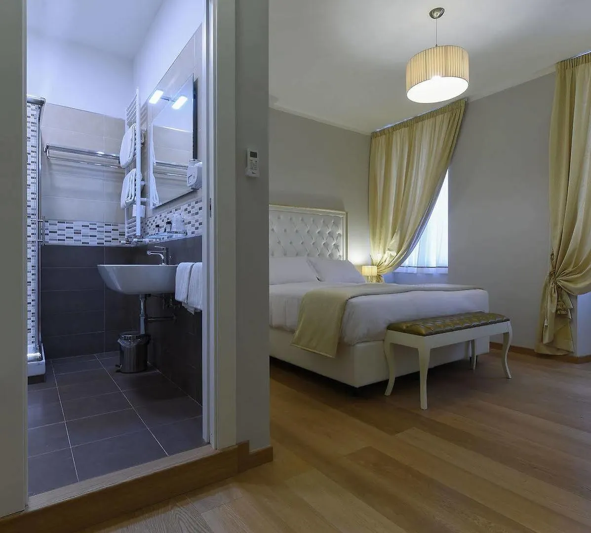 Bed & Breakfast Gravina Suite Frattina Rome
