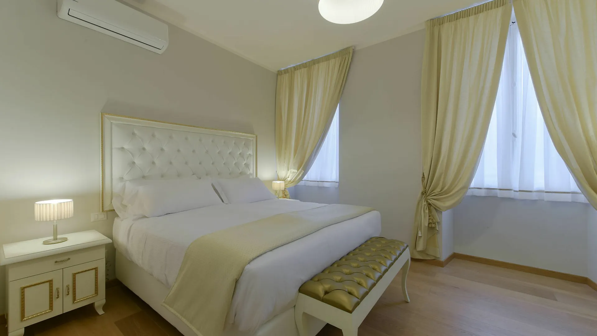 Gravina Suite Frattina Rome Italy