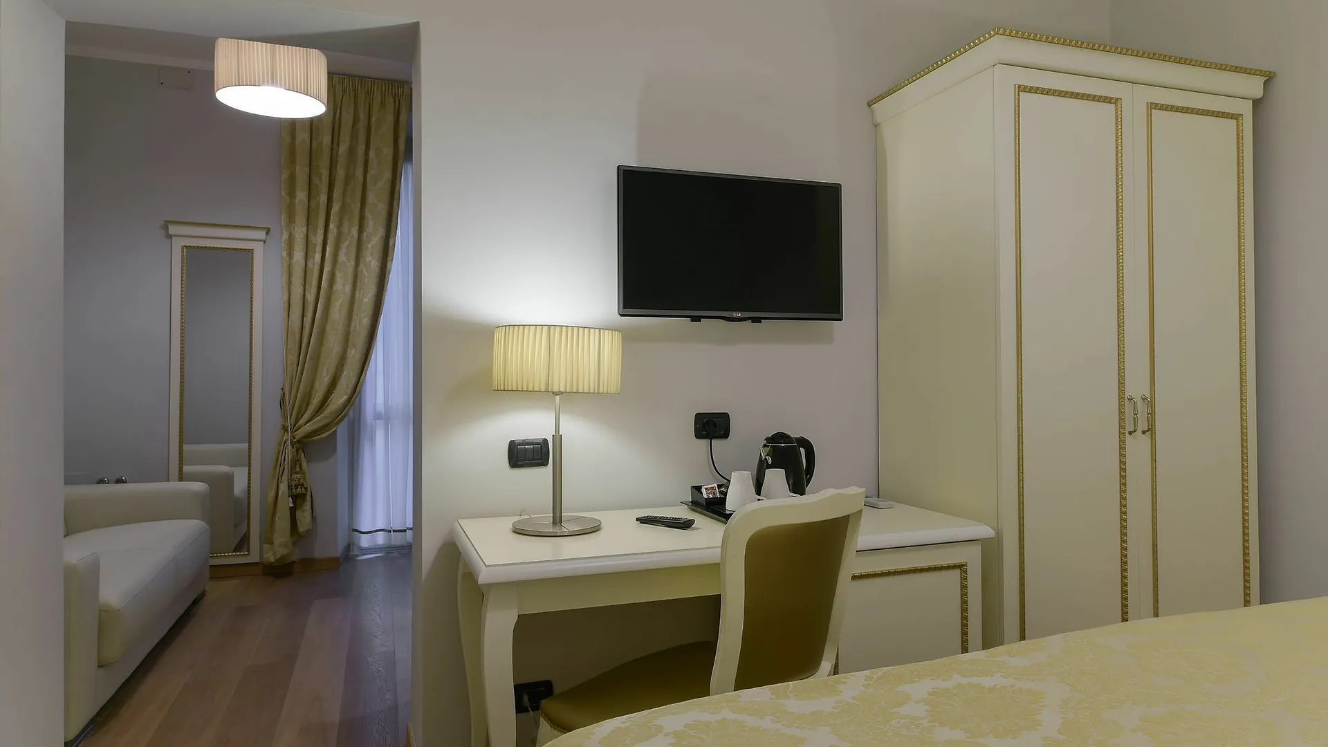 Bed & Breakfast Gravina Suite Frattina Rome